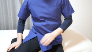 大腿筋膜張筋を緩める姿勢