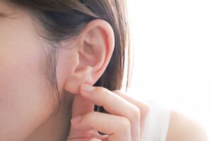 突発性難聴のアロマオイルを使ったマッサージの解説